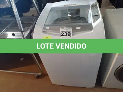 LOTE 239 - 01 LAVADORA DE ROUPAS MARCA BRASTEMP CAPACIDADE 8KG 220V. (NO ESTADO) ATENÇÃO! FAZER A VISITAÇÃO ANTES DE ARREMATAR, NÃO SABEMOS SE FUNCIONA. LEILÃO NÃO TEM GARANTIA E NEM DEVOLUÇÃO, SUJEITO A POSSÍVEIS AVARIAS VISÍVEIS/OCULTAS E/OU AUSÊNCIA DE COMPONENTES.