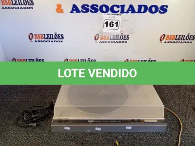 LOTE 161 - 01 TOCA DISCO MARCA CCE. (NO ESTADO) ATENÇÃO! FAZER A VISITAÇÃO ANTES DE ARREMATAR, NÃO SABEMOS SE FUNCIONA. LEILÃO NÃO TEM GARANTIA E NEM DEVOLUÇÃO, SUJEITO A POSSÍVEIS AVARIAS VISÍVEIS/OCULTAS E/OU AUSÊNCIA DE COMPONENTES.