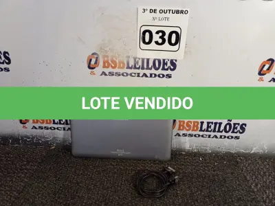 LOTE 030 - 01 TABLET SAMSUNG COM CABO. (NO ESTADO) ATENÇÃO! FAZER A VISITAÇÃO ANTES DE ARREMATAR, NÃO SABEMOS SE FUNCIONA. LEILÃO NÃO TEM GARANTIA E NEM DEVOLUÇÃO, SUJEITO A POSSÍVEIS AVARIAS VISÍVEIS/OCULTAS E/OU AUSÊNCIA DE COMPONENTES.