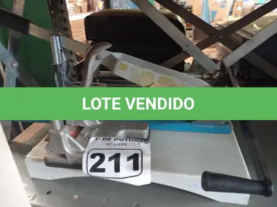 LOTE 211 - 02 PERFURADORES DE PAPEL E 01 GRAMPEADOR. (NO ESTADO) ATENÇÃO! FAZER A VISITAÇÃO ANTES DE ARREMATAR, NÃO SABEMOS SE FUNCIONA. LEILÃO NÃO TEM GARANTIA E NEM DEVOLUÇÃO, SUJEITO A POSSÍVEIS AVARIAS VISÍVEIS/OCULTAS E/OU AUSÊNCIA DE COMPONENTES.