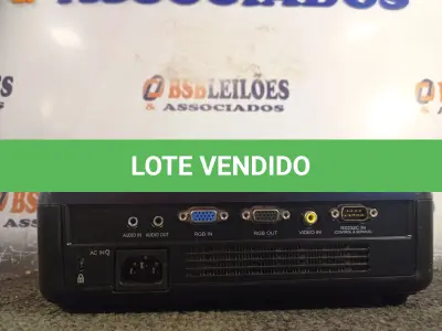 LOTE 037 - 01 PROJETOR MULTIMIDIA MARCA LG. (NO ESTADO) ATENÇÃO! FAZER A VISITAÇÃO ANTES DE ARREMATAR, NÃO SABEMOS SE FUNCIONA. LEILÃO NÃO TEM GARANTIA E NEM DEVOLUÇÃO, SUJEITO A POSSÍVEIS AVARIAS VISÍVEIS/OCULTAS E/OU AUSÊNCIA DE COMPONENTES.