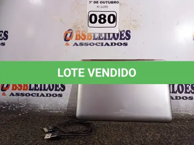LOTE 080 - 01 TABLET SAMSUNG COM CABO. (NO ESTADO) ATENÇÃO! FAZER A VISITAÇÃO ANTES DE ARREMATAR, NÃO SABEMOS SE FUNCIONA. LEILÃO NÃO TEM GARANTIA E NEM DEVOLUÇÃO, SUJEITO A POSSÍVEIS AVARIAS VISÍVEIS/OCULTAS E/OU AUSÊNCIA DE COMPONENTES.