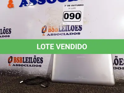 LOTE 090 - 01 TABLET SAMSUNG COM CABO. (NO ESTADO) ATENÇÃO! FAZER A VISITAÇÃO ANTES DE ARREMATAR, NÃO SABEMOS SE FUNCIONA. LEILÃO NÃO TEM GARANTIA E NEM DEVOLUÇÃO, SUJEITO A POSSÍVEIS AVARIAS VISÍVEIS/OCULTAS E/OU AUSÊNCIA DE COMPONENTES.