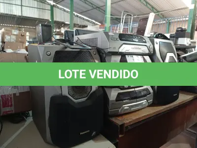 LOTE 266 - 01 APARELHO DE SOM 3X1 MARCA PANASONIC. (NO ESTADO) ATENÇÃO! FAZER A VISITAÇÃO ANTES DE ARREMATAR, NÃO SABEMOS SE FUNCIONA. LEILÃO NÃO TEM GARANTIA E NEM DEVOLUÇÃO, SUJEITO A POSSÍVEIS AVARIAS VISÍVEIS/OCULTAS E/OU AUSÊNCIA DE COMPONENTES.