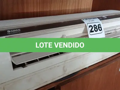 LOTE 286 - 01 EVAPORADORA MARCA GREE. (NO ESTADO) ATENÇÃO! FAZER A VISITAÇÃO ANTES DE ARREMATAR, NÃO SABEMOS SE FUNCIONA. LEILÃO NÃO TEM GARANTIA E NEM DEVOLUÇÃO, SUJEITO A POSSÍVEIS AVARIAS VISÍVEIS/OCULTAS E/OU AUSÊNCIA DE COMPONENTES.