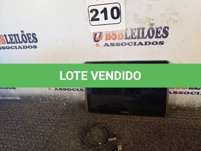 LOTE 210 - 01 TABLET SAMSUNG COM CABO. (NO ESTADO) ATENÇÃO! FAZER A VISITAÇÃO ANTES DE ARREMATAR, NÃO SABEMOS SE FUNCIONA. LEILÃO NÃO TEM GARANTIA E NEM DEVOLUÇÃO, SUJEITO A POSSÍVEIS AVARIAS VISÍVEIS/OCULTAS E/OU AUSÊNCIA DE COMPONENTES.