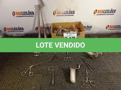 LOTE 042 - 01 LOTE COM INSTRUMENTAIS ODONTOLÓGICOS.  (NO ESTADO) ATENÇÃO! FAZER A VISITAÇÃO ANTES DE ARREMATAR, NÃO SABEMOS SE FUNCIONA. LEILÃO NÃO TEM GARANTIA E NEM DEVOLUÇÃO, SUJEITO A POSSÍVEIS AVARIAS VISÍVEIS/OCULTAS E/OU AUSÊNCIA DE COMPONENTES.