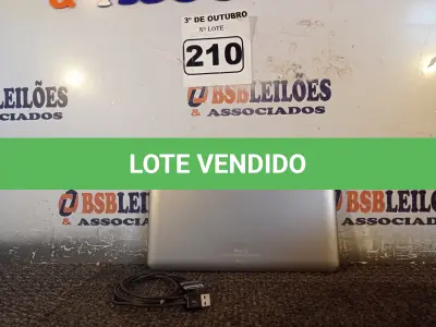LOTE 210 - 01 TABLET SAMSUNG COM CABO. (NO ESTADO) ATENÇÃO! FAZER A VISITAÇÃO ANTES DE ARREMATAR, NÃO SABEMOS SE FUNCIONA. LEILÃO NÃO TEM GARANTIA E NEM DEVOLUÇÃO, SUJEITO A POSSÍVEIS AVARIAS VISÍVEIS/OCULTAS E/OU AUSÊNCIA DE COMPONENTES.