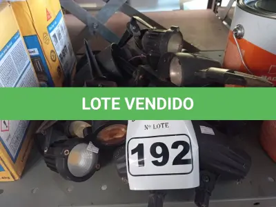 LOTE 192 - 01 LOTE COM VÁRIAS LUMINÁRIAS PARA JARDIN. (NO ESTADO) ATENÇÃO! FAZER A VISITAÇÃO ANTES DE ARREMATAR, NÃO SABEMOS SE FUNCIONA. LEILÃO NÃO TEM GARANTIA E NEM DEVOLUÇÃO, SUJEITO A POSSÍVEIS AVARIAS VISÍVEIS/OCULTAS E/OU AUSÊNCIA DE COMPONENTES.