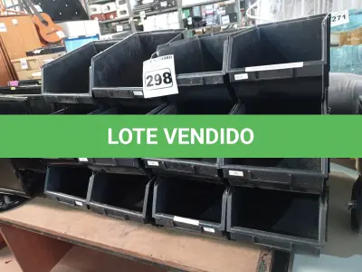LOTE 298 - 20 CAÇAMBAS ORGANIZADORAS DE PLÁSTICO. (NO ESTADO) ATENÇÃO! FAZER A VISITAÇÃO ANTES DE ARREMATAR, NÃO SABEMOS SE FUNCIONA. LEILÃO NÃO TEM GARANTIA E NEM DEVOLUÇÃO, SUJEITO A POSSÍVEIS AVARIAS VISÍVEIS/OCULTAS E/OU AUSÊNCIA DE COMPONENTES.