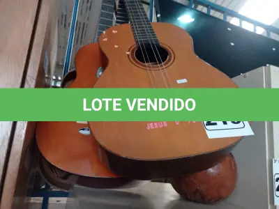 LOTE 219 - 03 VIOLÕES E 01 BERIMBAU COM AVARIAS. (NO ESTADO) ATENÇÃO! FAZER A VISITAÇÃO ANTES DE ARREMATAR, NÃO SABEMOS SE FUNCIONA. LEILÃO NÃO TEM GARANTIA E NEM DEVOLUÇÃO, SUJEITO A POSSÍVEIS AVARIAS VISÍVEIS/OCULTAS E/OU AUSÊNCIA DE COMPONENTES.