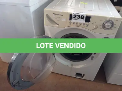 LOTE 238 - 01 LAVA SECA ELECTROLUX CAPACIDADE 9KG. (NO ESTADO) ATENÇÃO! FAZER A VISITAÇÃO ANTES DE ARREMATAR, NÃO SABEMOS SE FUNCIONA. LEILÃO NÃO TEM GARANTIA E NEM DEVOLUÇÃO, SUJEITO A POSSÍVEIS AVARIAS VISÍVEIS/OCULTAS E/OU AUSÊNCIA DE COMPONENTES.