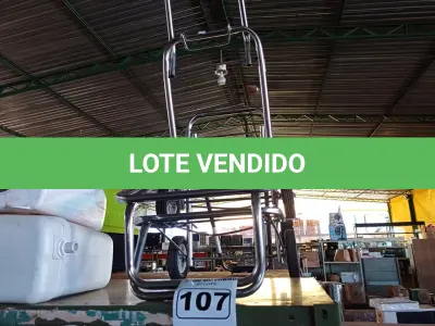 LOTE 107 - 02 CARRINHOS PARA TRANSPORTE DE CARGAS. (NO ESTADO) ATENÇÃO! FAZER A VISITAÇÃO ANTES DE ARREMATAR, NÃO SABEMOS SE FUNCIONA. LEILÃO NÃO TEM GARANTIA E NEM DEVOLUÇÃO, SUJEITO A POSSÍVEIS AVARIAS VISÍVEIS/OCULTAS E/OU AUSÊNCIA DE COMPONENTES.