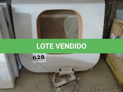 LOTE 628 - 01 LUMINÁRIA DE TETO. (NO ESTADO) ATENÇÃO! FAZER A VISITAÇÃO ANTES DE ARREMATAR, NÃO SABEMOS SE FUNCIONA. LEILÃO NÃO TEM GARANTIA E NEM DEVOLUÇÃO, SUJEITO A POSSÍVEIS AVARIAS VISÍVEIS/OCULTAS E/OU AUSÊNCIA DE COMPONENTES.