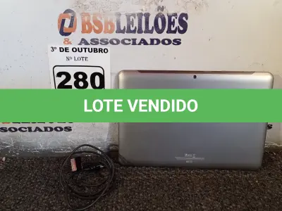 LOTE 280 - 01 TABLET SAMSUNG COM CABO. (NO ESTADO) ATENÇÃO! FAZER A VISITAÇÃO ANTES DE ARREMATAR, NÃO SABEMOS SE FUNCIONA. LEILÃO NÃO TEM GARANTIA E NEM DEVOLUÇÃO, SUJEITO A POSSÍVEIS AVARIAS VISÍVEIS/OCULTAS E/OU AUSÊNCIA DE COMPONENTES.