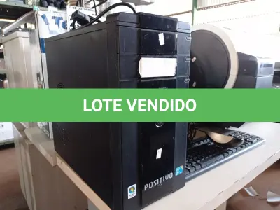 LOTE 257 - 01 CPU, 01 MONITOR, 01 TECLADO E 01 MOUSE. (NO ESTADO) ATENÇÃO! FAZER A VISITAÇÃO ANTES DE ARREMATAR, NÃO SABEMOS SE FUNCIONA. LEILÃO NÃO TEM GARANTIA E NEM DEVOLUÇÃO, SUJEITO A POSSÍVEIS AVARIAS VISÍVEIS/OCULTAS E/OU AUSÊNCIA DE COMPONENTES.