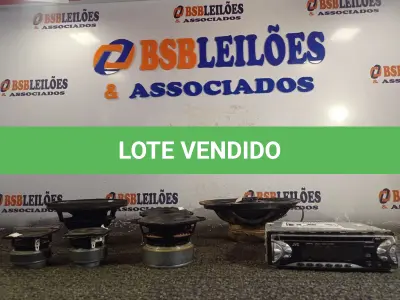 LOTE 044 - 01 APARELHO DE SOM AUTOMOTIVO E 06 ALTO-FALANTES MARCAS E MODELOS DIVERSOS. (NO ESTADO) ATENÇÃO! FAZER A VISITAÇÃO ANTES DE ARREMATAR, NÃO SABEMOS SE FUNCIONA. LEILÃO NÃO TEM GARANTIA E NEM DEVOLUÇÃO, SUJEITO A POSSÍVEIS AVARIAS VISÍVEIS/OCULTAS E/OU AUSÊNCIA DE COMPONENTES.