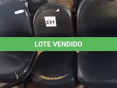 LOTE 231 - 03 CADEIRAS DE ESCRITÓRIO COM BASE GIRATÓRIA. (NO ESTADO) ATENÇÃO! FAZER A VISITAÇÃO ANTES DE ARREMATAR, NÃO SABEMOS SE FUNCIONA. LEILÃO NÃO TEM GARANTIA E NEM DEVOLUÇÃO, SUJEITO A POSSÍVEIS AVARIAS VISÍVEIS/OCULTAS E/OU AUSÊNCIA DE COMPONENTES.