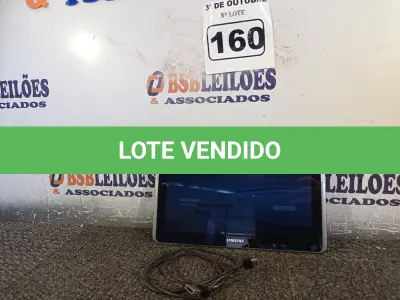 LOTE 160 - 01 TABLET SAMSUNG COM CABO. (NO ESTADO) ATENÇÃO! FAZER A VISITAÇÃO ANTES DE ARREMATAR, NÃO SABEMOS SE FUNCIONA. LEILÃO NÃO TEM GARANTIA E NEM DEVOLUÇÃO, SUJEITO A POSSÍVEIS AVARIAS VISÍVEIS/OCULTAS E/OU AUSÊNCIA DE COMPONENTES.