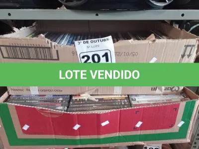 LOTE 201 - 01 LOTE COM GRANDE QUANTIDADE DE DVD’S TÍTULOS DIVERSOS. (NO ESTADO) ATENÇÃO! FAZER A VISITAÇÃO ANTES DE ARREMATAR, NÃO SABEMOS SE FUNCIONA. LEILÃO NÃO TEM GARANTIA E NEM DEVOLUÇÃO, SUJEITO A POSSÍVEIS AVARIAS VISÍVEIS/OCULTAS E/OU AUSÊNCIA DE COMPONENTES.