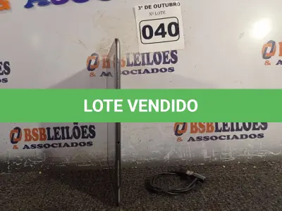 LOTE 040 - 01 TABLET SAMSUNG COM CABO. (NO ESTADO) ATENÇÃO! FAZER A VISITAÇÃO ANTES DE ARREMATAR, NÃO SABEMOS SE FUNCIONA. LEILÃO NÃO TEM GARANTIA E NEM DEVOLUÇÃO, SUJEITO A POSSÍVEIS AVARIAS VISÍVEIS/OCULTAS E/OU AUSÊNCIA DE COMPONENTES.