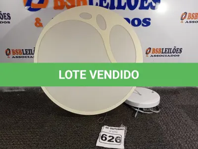 LOTE 626 - 01 LUMINÁRIA DE TETO. (NO ESTADO) ATENÇÃO! FAZER A VISITAÇÃO ANTES DE ARREMATAR, NÃO SABEMOS SE FUNCIONA. LEILÃO NÃO TEM GARANTIA E NEM DEVOLUÇÃO, SUJEITO A POSSÍVEIS AVARIAS VISÍVEIS/OCULTAS E/OU AUSÊNCIA DE COMPONENTES.
