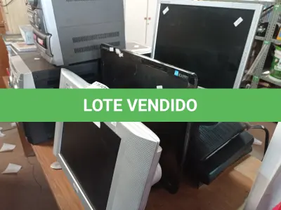 LOTE 277 - 07 MONITORES MARCAS E MODELOS DIVERSOS PARA RETIRADA DE PEÇAS. (NO ESTADO) ATENÇÃO! FAZER A VISITAÇÃO ANTES DE ARREMATAR, NÃO SABEMOS SE FUNCIONA. LEILÃO NÃO TEM GARANTIA E NEM DEVOLUÇÃO, SUJEITO A POSSÍVEIS AVARIAS VISÍVEIS/OCULTAS E/OU AUSÊNCIA DE COMPONENTES.