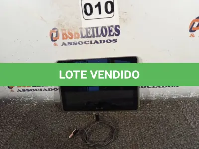 LOTE 010 - 01 TABLET SAMSUNG COM CABO. (NO ESTADO) ATENÇÃO! FAZER A VISITAÇÃO ANTES DE ARREMATAR, NÃO SABEMOS SE FUNCIONA. LEILÃO NÃO TEM GARANTIA E NEM DEVOLUÇÃO, SUJEITO A POSSÍVEIS AVARIAS VISÍVEIS/OCULTAS E/OU AUSÊNCIA DE COMPONENTES.