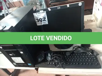 LOTE 302 - 01 CPU, 01 MONITOR, 01 TECLADO E 01 MOUSE. (NO ESTADO) ATENÇÃO! FAZER A VISITAÇÃO ANTES DE ARREMATAR, NÃO SABEMOS SE FUNCIONA. LEILÃO NÃO TEM GARANTIA E NEM DEVOLUÇÃO, SUJEITO A POSSÍVEIS AVARIAS VISÍVEIS/OCULTAS E/OU AUSÊNCIA DE COMPONENTES.