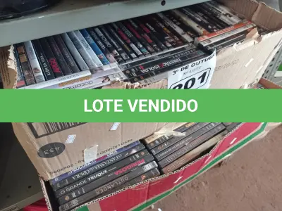 LOTE 201 - 01 LOTE COM GRANDE QUANTIDADE DE DVD’S TÍTULOS DIVERSOS. (NO ESTADO) ATENÇÃO! FAZER A VISITAÇÃO ANTES DE ARREMATAR, NÃO SABEMOS SE FUNCIONA. LEILÃO NÃO TEM GARANTIA E NEM DEVOLUÇÃO, SUJEITO A POSSÍVEIS AVARIAS VISÍVEIS/OCULTAS E/OU AUSÊNCIA DE COMPONENTES.