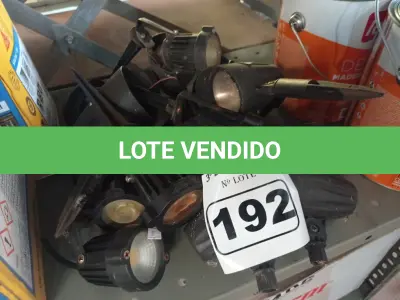 LOTE 192 - 01 LOTE COM VÁRIAS LUMINÁRIAS PARA JARDIN. (NO ESTADO) ATENÇÃO! FAZER A VISITAÇÃO ANTES DE ARREMATAR, NÃO SABEMOS SE FUNCIONA. LEILÃO NÃO TEM GARANTIA E NEM DEVOLUÇÃO, SUJEITO A POSSÍVEIS AVARIAS VISÍVEIS/OCULTAS E/OU AUSÊNCIA DE COMPONENTES.