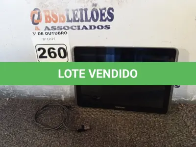 LOTE 260 - 01 TABLET SAMSUNG COM CABO. (NO ESTADO) ATENÇÃO! FAZER A VISITAÇÃO ANTES DE ARREMATAR, NÃO SABEMOS SE FUNCIONA. LEILÃO NÃO TEM GARANTIA E NEM DEVOLUÇÃO, SUJEITO A POSSÍVEIS AVARIAS VISÍVEIS/OCULTAS E/OU AUSÊNCIA DE COMPONENTES.