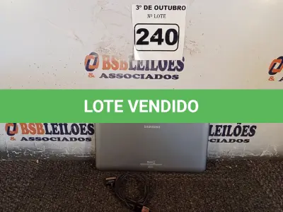 LOTE 240 - 01 TABLET SAMSUNG COM CABO. (NO ESTADO) ATENÇÃO! FAZER A VISITAÇÃO ANTES DE ARREMATAR, NÃO SABEMOS SE FUNCIONA. LEILÃO NÃO TEM GARANTIA E NEM DEVOLUÇÃO, SUJEITO A POSSÍVEIS AVARIAS VISÍVEIS/OCULTAS E/OU AUSÊNCIA DE COMPONENTES.