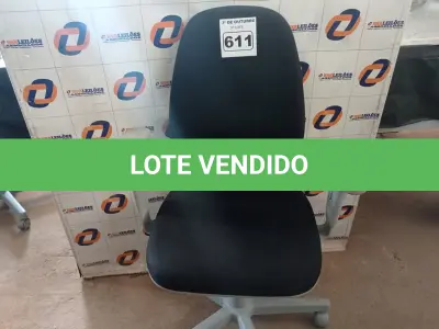 LOTE 611 - 01 CADEIRA DE ESCRITÓRIO COM BASE GIRATÓRIA. (NO ESTADO) ATENÇÃO! FAZER A VISITAÇÃO ANTES DE ARREMATAR, NÃO SABEMOS SE FUNCIONA. LEILÃO NÃO TEM GARANTIA E NEM DEVOLUÇÃO, SUJEITO A POSSÍVEIS AVARIAS VISÍVEIS/OCULTAS E/OU AUSÊNCIA DE COMPONENTES.