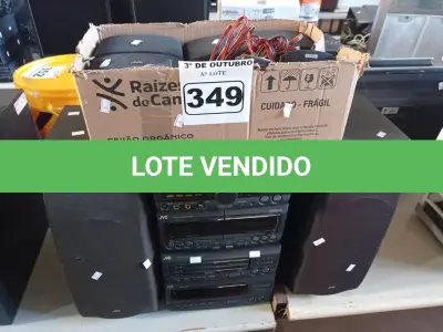 LOTE 349 - 01 APARELHO DE SOM 3X1 MARCA JVC E VÁRIAS CAIXINHAS DE SOM. (NO ESTADO) ATENÇÃO! FAZER A VISITAÇÃO ANTES DE ARREMATAR, NÃO SABEMOS SE FUNCIONA. LEILÃO NÃO TEM GARANTIA E NEM DEVOLUÇÃO, SUJEITO A POSSÍVEIS AVARIAS VISÍVEIS/OCULTAS E/OU AUSÊNCIA DE COMPONENTES.