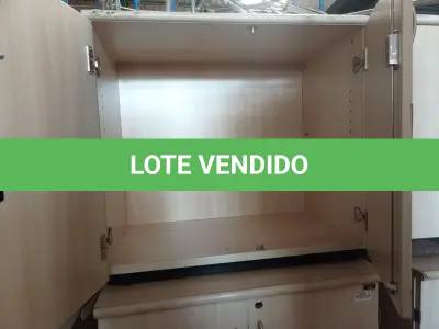 LOTE 452 - 02 ARMÁRIOS BAIXOS EM MADEIRA COM 02 PORTAS. (NO ESTADO) ATENÇÃO! FAZER A VISITAÇÃO ANTES DE ARREMATAR, NÃO SABEMOS SE FUNCIONA. LEILÃO NÃO TEM GARANTIA E NEM DEVOLUÇÃO, SUJEITO A POSSÍVEIS AVARIAS VISÍVEIS/OCULTAS E/OU AUSÊNCIA DE COMPONENTES.