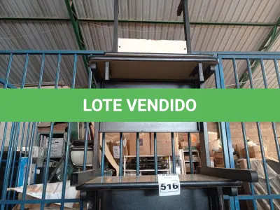 LOTE 516 - 04 MESAS E 01 GAVETEIRO COM 04 GAVETAS. (NO ESTADO) ATENÇÃO! FAZER A VISITAÇÃO ANTES DE ARREMATAR, NÃO SABEMOS SE FUNCIONA. LEILÃO NÃO TEM GARANTIA E NEM DEVOLUÇÃO, SUJEITO A POSSÍVEIS AVARIAS VISÍVEIS/OCULTAS E/OU AUSÊNCIA DE COMPONENTES.