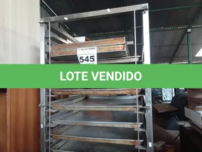 LOTE 545 - 01 CARRINHO PORTA BANDEJAS EM INOX COM 13 BANDEJAS AVULSAS. (NO ESTADO) ATENÇÃO! FAZER A VISITAÇÃO ANTES DE ARREMATAR, NÃO SABEMOS SE FUNCIONA. LEILÃO NÃO TEM GARANTIA E NEM DEVOLUÇÃO, SUJEITO A POSSÍVEIS AVARIAS VISÍVEIS/OCULTAS E/OU AUSÊNCIA DE COMPONENTES.