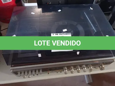 LOTE 334 - 01 APARELHO DE SOM 3X1 VINTAGE PANASONIC SENDO RADIO/CASSETE/TOCA DISCOS. (NO ESTADO) ATENÇÃO! FAZER A VISITAÇÃO ANTES DE ARREMATAR, NÃO SABEMOS SE FUNCIONA. LEILÃO NÃO TEM GARANTIA E NEM DEVOLUÇÃO, SUJEITO A POSSÍVEIS AVARIAS VISÍVEIS/OCULTAS E/OU AUSÊNCIA DE COMPONENTES.