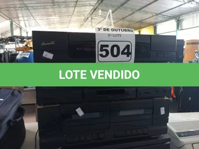 LOTE 504 - 02 APARELHOS DE SOM. (NO ESTADO) ATENÇÃO! FAZER A VISITAÇÃO ANTES DE ARREMATAR, NÃO SABEMOS SE FUNCIONA. LEILÃO NÃO TEM GARANTIA E NEM DEVOLUÇÃO, SUJEITO A POSSÍVEIS AVARIAS VISÍVEIS/OCULTAS E/OU AUSÊNCIA DE COMPONENTES.