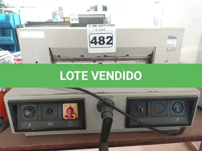 LOTE 482 - 01 GUILHOTINA DE MESA ELÉTRICA. (NO ESTADO) ATENÇÃO! FAZER A VISITAÇÃO ANTES DE ARREMATAR, NÃO SABEMOS SE FUNCIONA. LEILÃO NÃO TEM GARANTIA E NEM DEVOLUÇÃO, SUJEITO A POSSÍVEIS AVARIAS VISÍVEIS/OCULTAS E/OU AUSÊNCIA DE COMPONENTES.