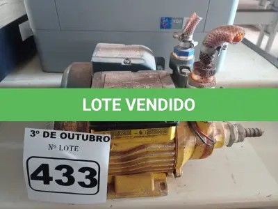 LOTE 433 - 01 BOMBAS D’AGUA MARCAS E MODELOS DIVERSOS. (NO ESTADO) ATENÇÃO! FAZER A VISITAÇÃO ANTES DE ARREMATAR, NÃO SABEMOS SE FUNCIONA. LEILÃO NÃO TEM GARANTIA E NEM DEVOLUÇÃO, SUJEITO A POSSÍVEIS AVARIAS VISÍVEIS/OCULTAS E/OU AUSÊNCIA DE COMPONENTES.