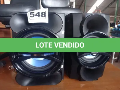 LOTE 548 - 02 CAIXAS DE SOM. (NO ESTADO) ATENÇÃO! FAZER A VISITAÇÃO ANTES DE ARREMATAR, NÃO SABEMOS SE FUNCIONA. LEILÃO NÃO TEM GARANTIA E NEM DEVOLUÇÃO, SUJEITO A POSSÍVEIS AVARIAS VISÍVEIS/OCULTAS E/OU AUSÊNCIA DE COMPONENTES.