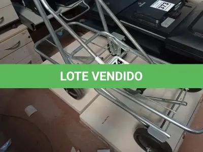 LOTE 374 - 02 CARRINHOS PARA TRANSPORTE DE CARGAS. (NO ESTADO) ATENÇÃO! FAZER A VISITAÇÃO ANTES DE ARREMATAR, NÃO SABEMOS SE FUNCIONA. LEILÃO NÃO TEM GARANTIA E NEM DEVOLUÇÃO, SUJEITO A POSSÍVEIS AVARIAS VISÍVEIS/OCULTAS E/OU AUSÊNCIA DE COMPONENTES.