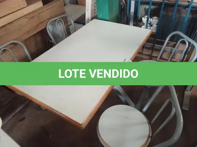 LOTE 531 - 01 MESA PARA LANCHONETE. (NO ESTADO) ATENÇÃO! FAZER A VISITAÇÃO ANTES DE ARREMATAR, NÃO SABEMOS SE FUNCIONA. LEILÃO NÃO TEM GARANTIA E NEM DEVOLUÇÃO, SUJEITO A POSSÍVEIS AVARIAS VISÍVEIS/OCULTAS E/OU AUSÊNCIA DE COMPONENTES.