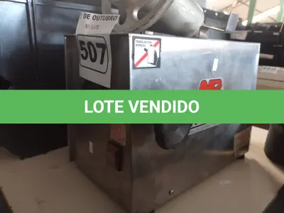 LOTE 507 - 01 MOEDOR DE CARNE BRAESI. (NO ESTADO) ATENÇÃO! FAZER A VISITAÇÃO ANTES DE ARREMATAR, NÃO SABEMOS SE FUNCIONA. LEILÃO NÃO TEM GARANTIA E NEM DEVOLUÇÃO, SUJEITO A POSSÍVEIS AVARIAS VISÍVEIS/OCULTAS E/OU AUSÊNCIA DE COMPONENTES.