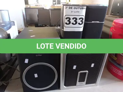 LOTE 333 - 02 SUBWOOFER E 02 CAIXINHAS DE SOM. (NO ESTADO) ATENÇÃO! FAZER A VISITAÇÃO ANTES DE ARREMATAR, NÃO SABEMOS SE FUNCIONA. LEILÃO NÃO TEM GARANTIA E NEM DEVOLUÇÃO, SUJEITO A POSSÍVEIS AVARIAS VISÍVEIS/OCULTAS E/OU AUSÊNCIA DE COMPONENTES.