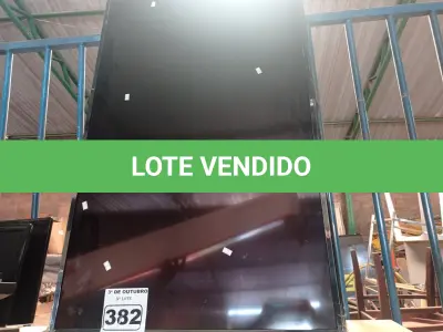 LOTE 382 - 01 TV LG 49” POL PARA RETIRADA DE PEÇAS. (NO ESTADO) ATENÇÃO! FAZER A VISITAÇÃO ANTES DE ARREMATAR, NÃO SABEMOS SE FUNCIONA. LEILÃO NÃO TEM GARANTIA E NEM DEVOLUÇÃO, SUJEITO A POSSÍVEIS AVARIAS VISÍVEIS/OCULTAS E/OU AUSÊNCIA DE COMPONENTES.