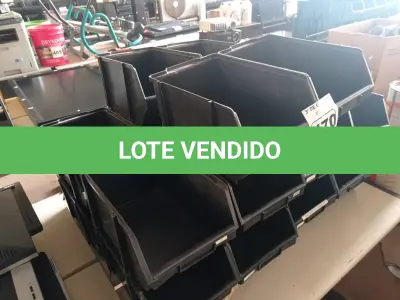 LOTE 470 - 20 CAÇAMBAS ORGANIZADORAS DE PLÁSTICO. (NO ESTADO) ATENÇÃO! FAZER A VISITAÇÃO ANTES DE ARREMATAR, NÃO SABEMOS SE FUNCIONA. LEILÃO NÃO TEM GARANTIA E NEM DEVOLUÇÃO, SUJEITO A POSSÍVEIS AVARIAS VISÍVEIS/OCULTAS E/OU AUSÊNCIA DE COMPONENTES.