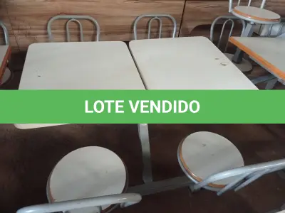 LOTE 535 - 01 MESA PARA LANCHONETE. (NO ESTADO) ATENÇÃO! FAZER A VISITAÇÃO ANTES DE ARREMATAR, NÃO SABEMOS SE FUNCIONA. LEILÃO NÃO TEM GARANTIA E NEM DEVOLUÇÃO, SUJEITO A POSSÍVEIS AVARIAS VISÍVEIS/OCULTAS E/OU AUSÊNCIA DE COMPONENTES.